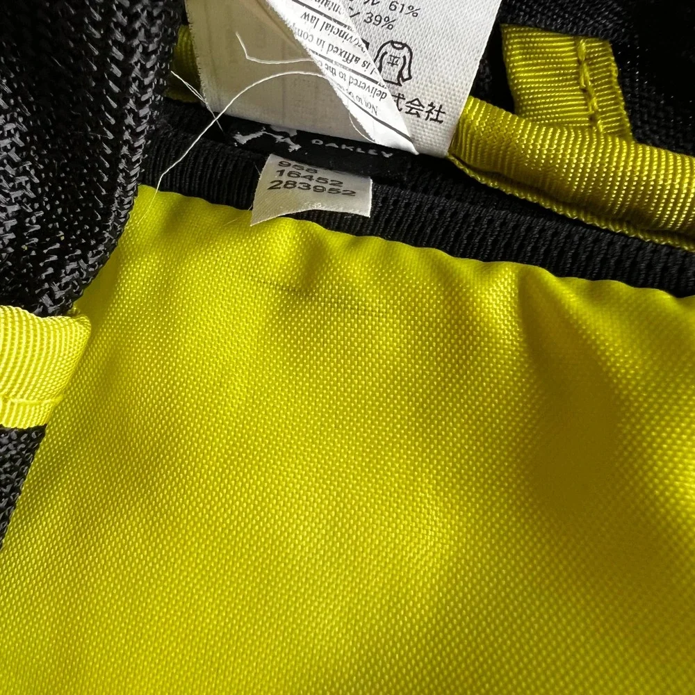 Oakley Kitchen Sink Backpack Black Yellow Laptop Compartment 92060-001